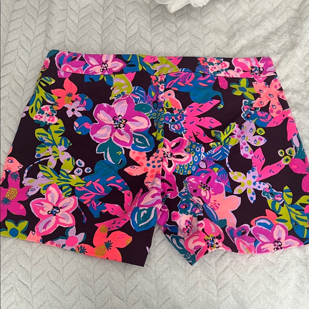 Lilly Pulitzer Pink & Purple Floral Bermuda Shorts by - Picture 4 of 4